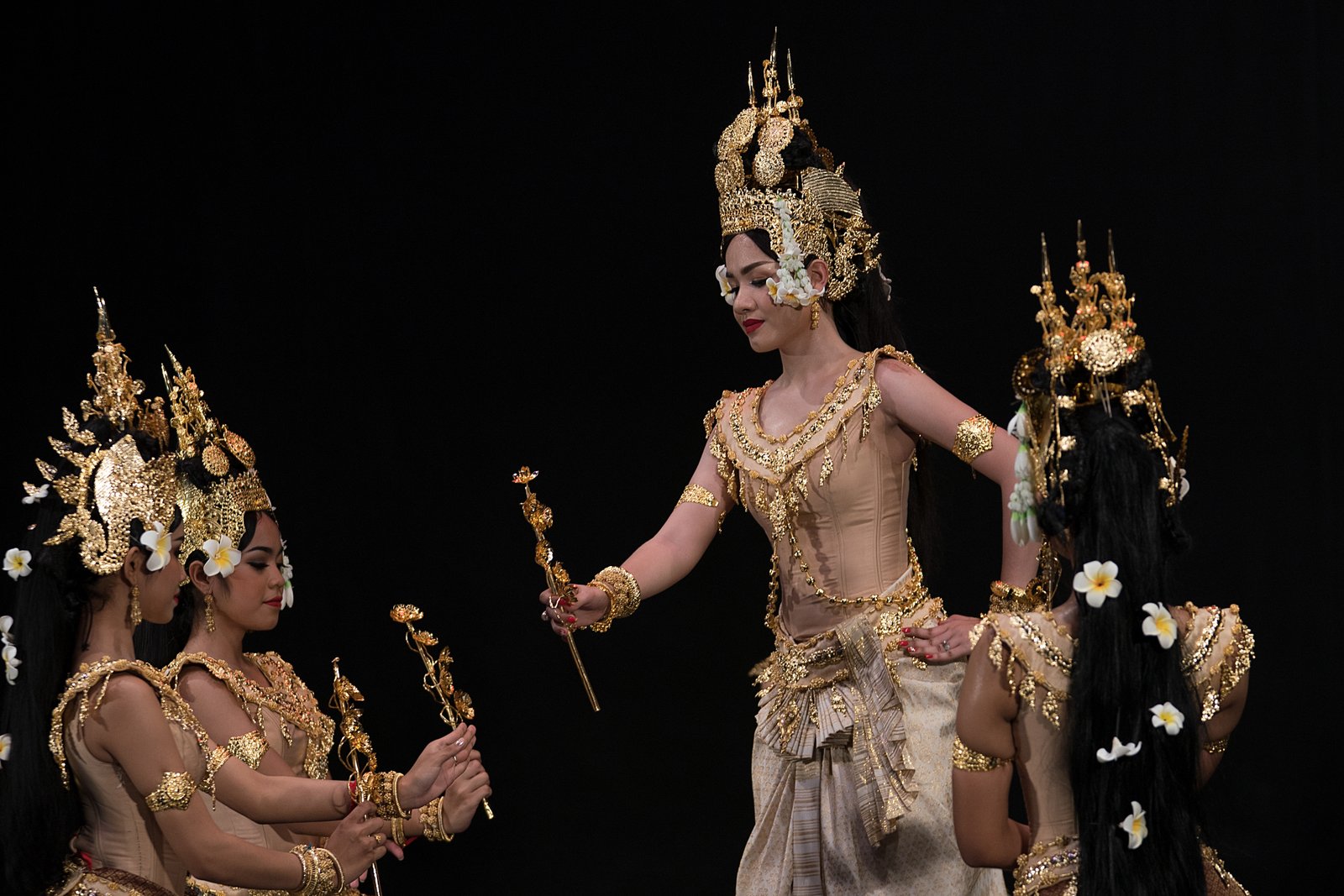 PHNOM PENH – ANGKOR & 1000 LINGAS | 6 DAYS